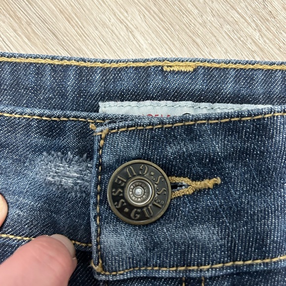 Guess Cut-off Jean Shorts - Picture 6 of 7
